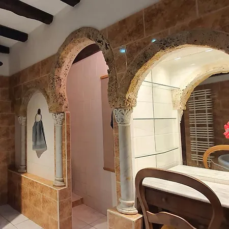 Custhom St Guilhem-le-desert Apartmán