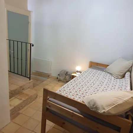 Custhom St Guilhem-le-désert Appartement Saint-Guilhem-le-Desert