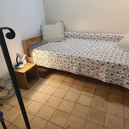 Custhom St Guilhem-le-desert Διαμέρισμα *